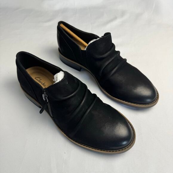 Clarks Collection Camzin Pace Black Nubuck Leather Booties Women's Size 9M - Picture 1 of 11